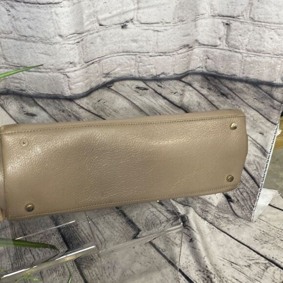 Kate Spade Chain and Leather Strap Magnetic Closure Gray Tan Tote Handbag Purse - Picture 13 of 16